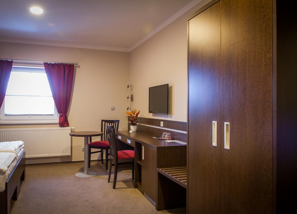 Penzion Na Netrebe Pardubice Habitación foto