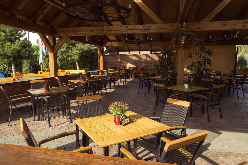 Penzion Na Netrebe Pardubice Exterior foto